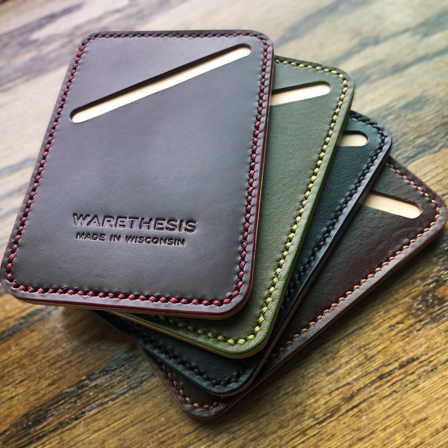 MINIMALIST CARD HOLDER